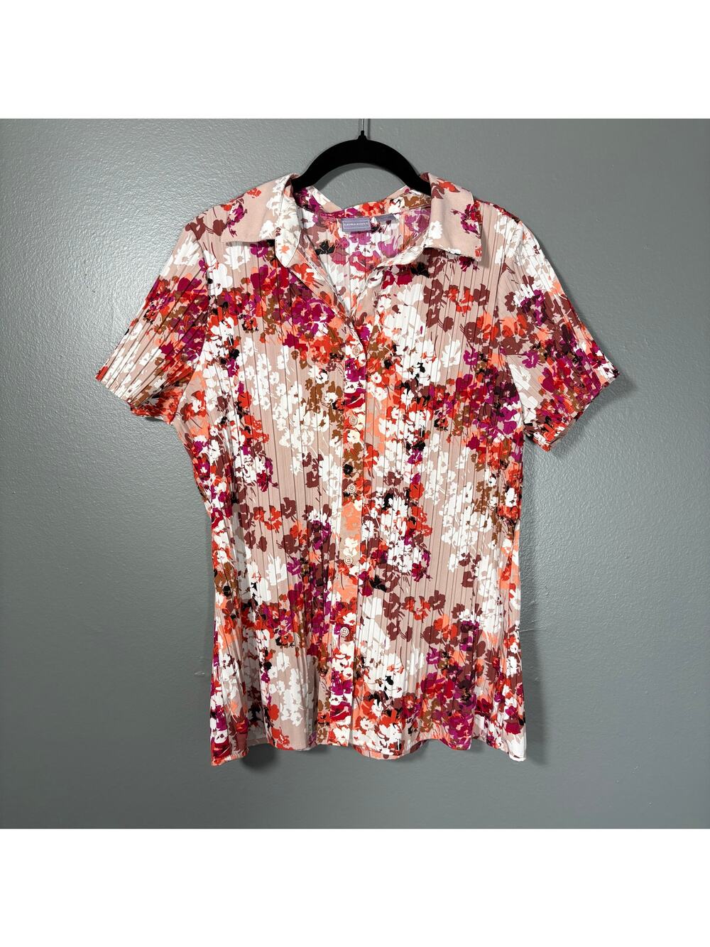 Karen Scott Women's Tan, Pink & Red Floral Pleated Button Up Top - Size Large